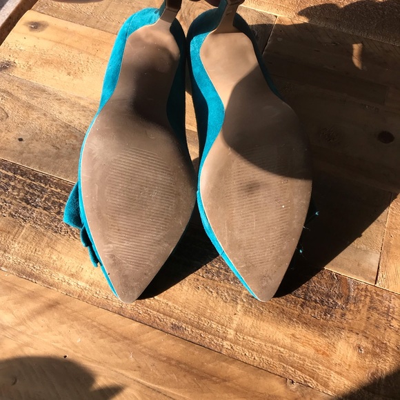 SOLD Audrey Brooke teal/turquoise suede heels 6.5 - Picture 4 of 7